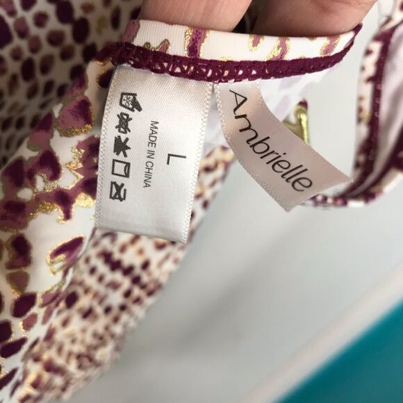 Ambrielle bathing suit top tankini foil metallic details - Picture 9 of 9